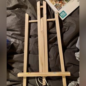 brand new art stand
